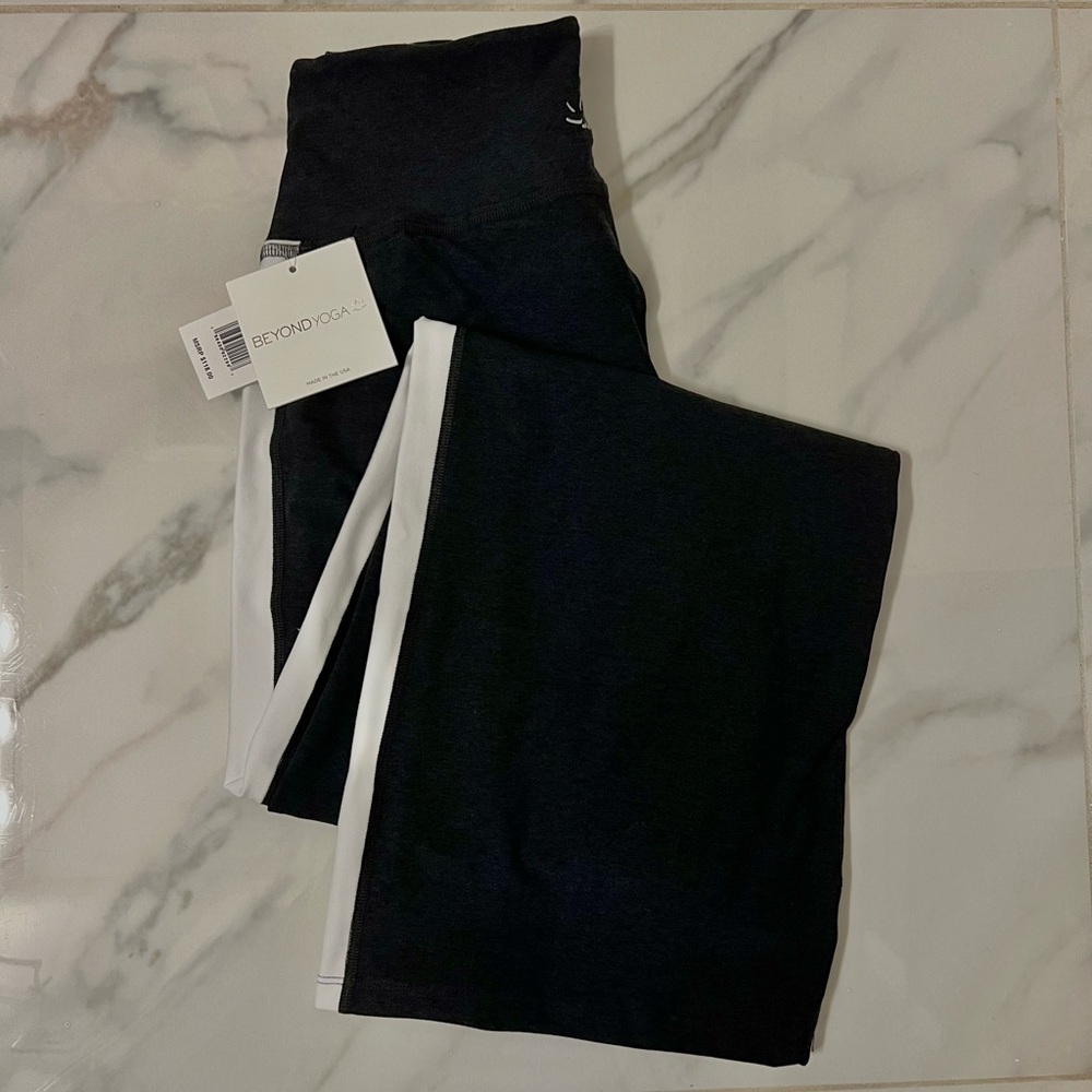 NWT Beyond Yoga Space Dye Laid Back Stripe Pants